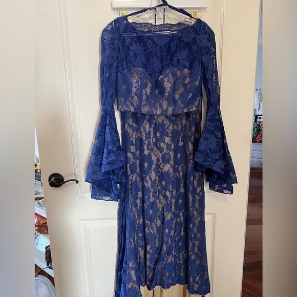 Royal Blue 2 pc Lace Formal Size 4 - Picture 3 of 10